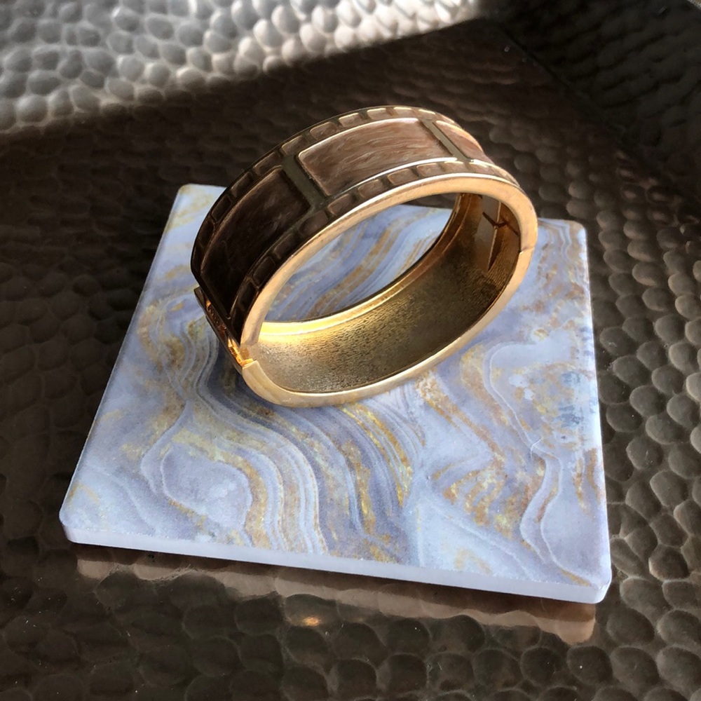 Gold/tan bangle - Picture 2 of 4